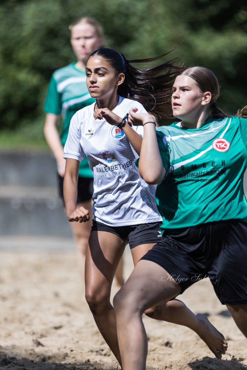 Bild 101 - wBJ/wCJ Beachsoccer Cup